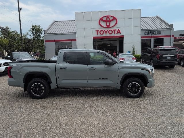New 2026 Lunar Rock Toyota SR5 image 17