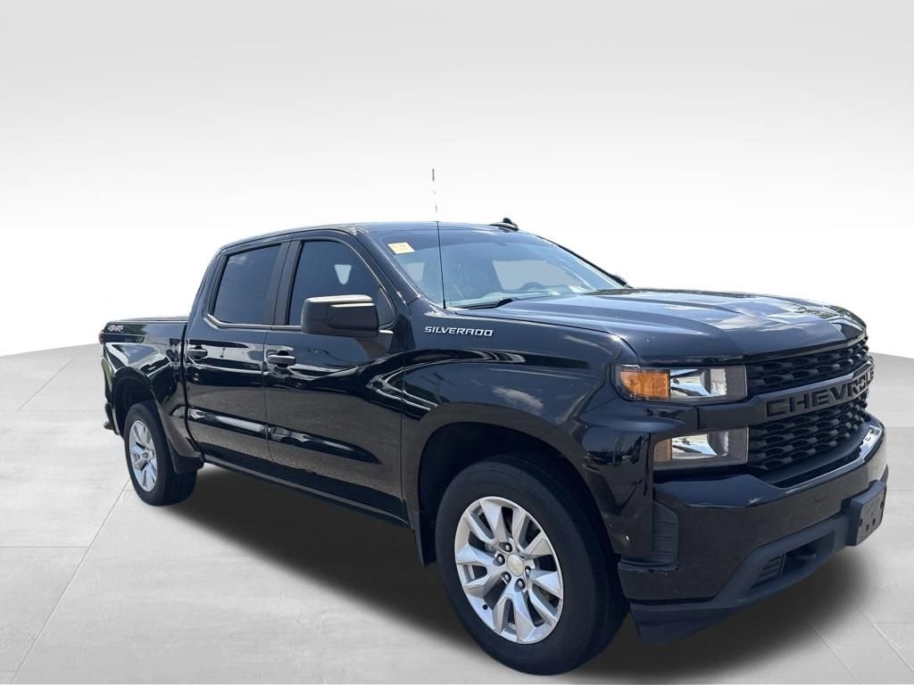 Used 2022 Black Chevrolet Custom image 12