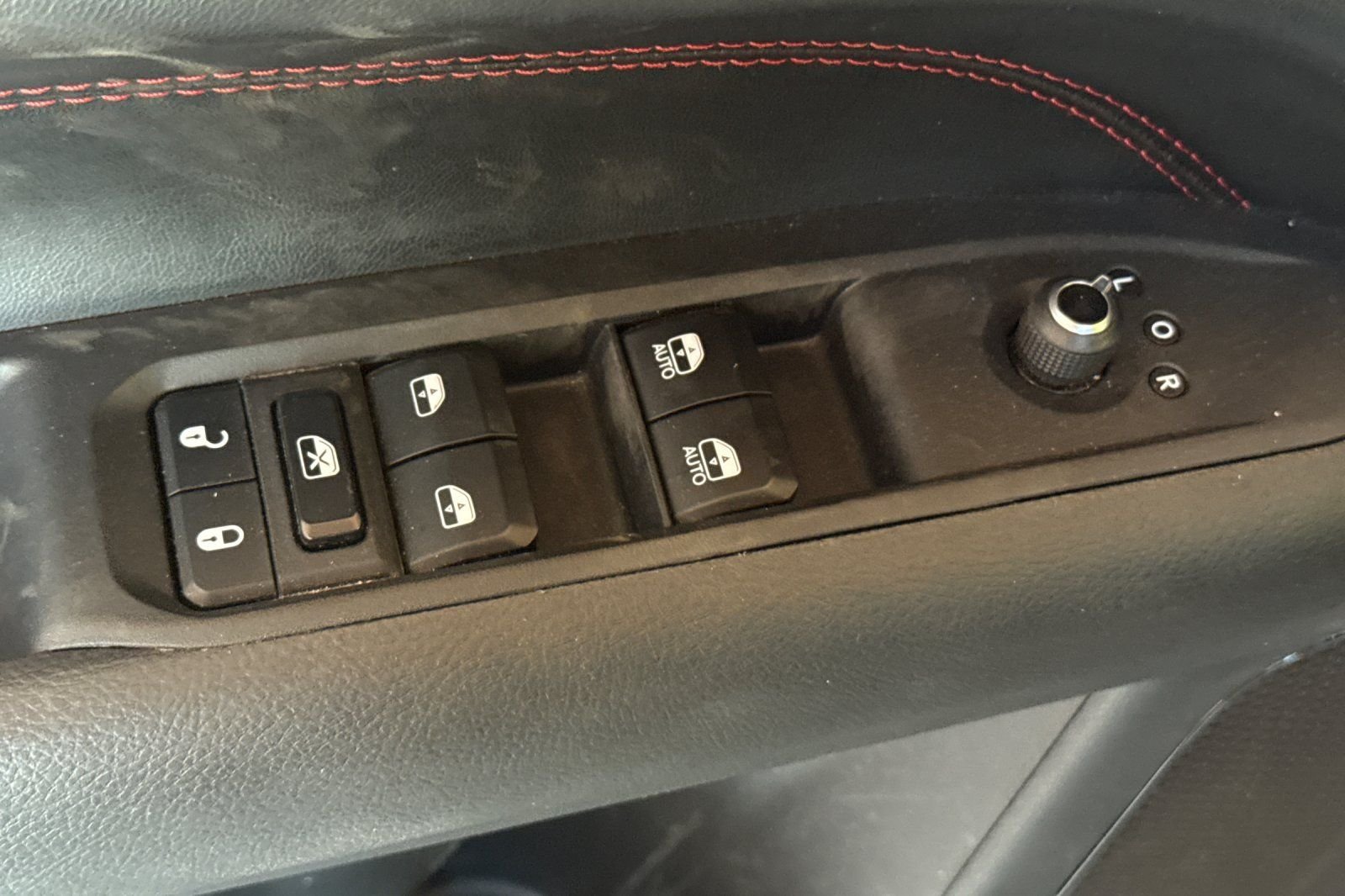 2025 Jeep Compass Trailhawk - Photo 14