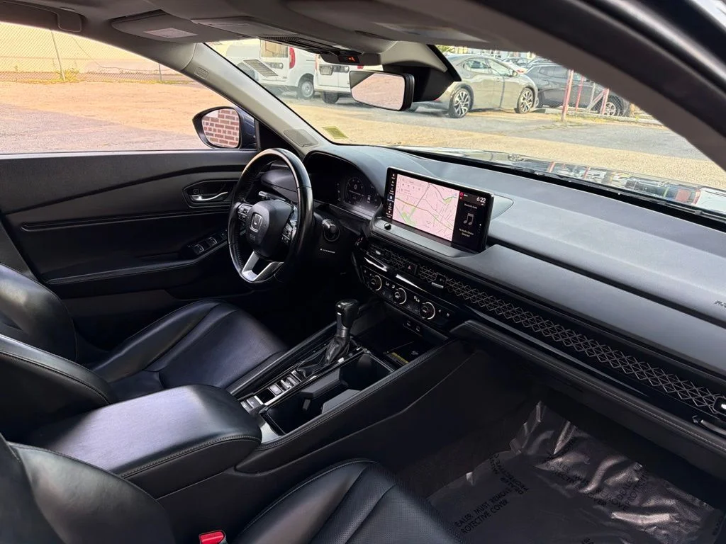 Used 2023  Honda Touring image 12