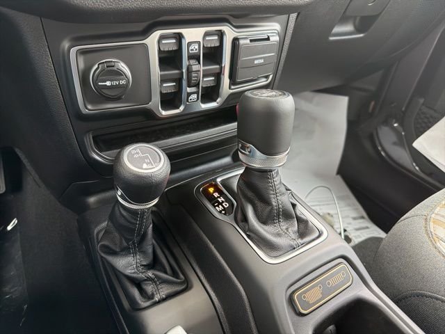 New 2026 Granite Crystal Metallic Clear-Coat Exterior Paint Jeep 85th Anniversary Edition image 21