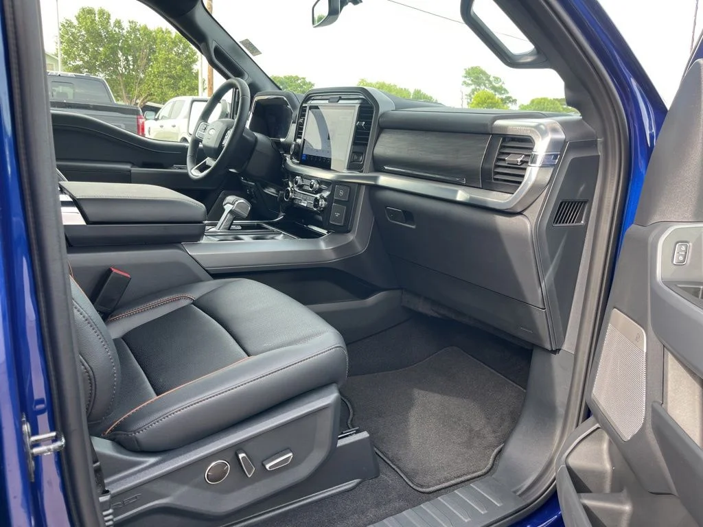 New 2026 Blue Ford Lariat image 30