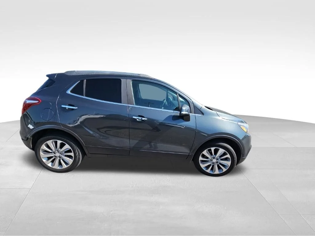 Used 2018 Gray Buick Preferred image 5