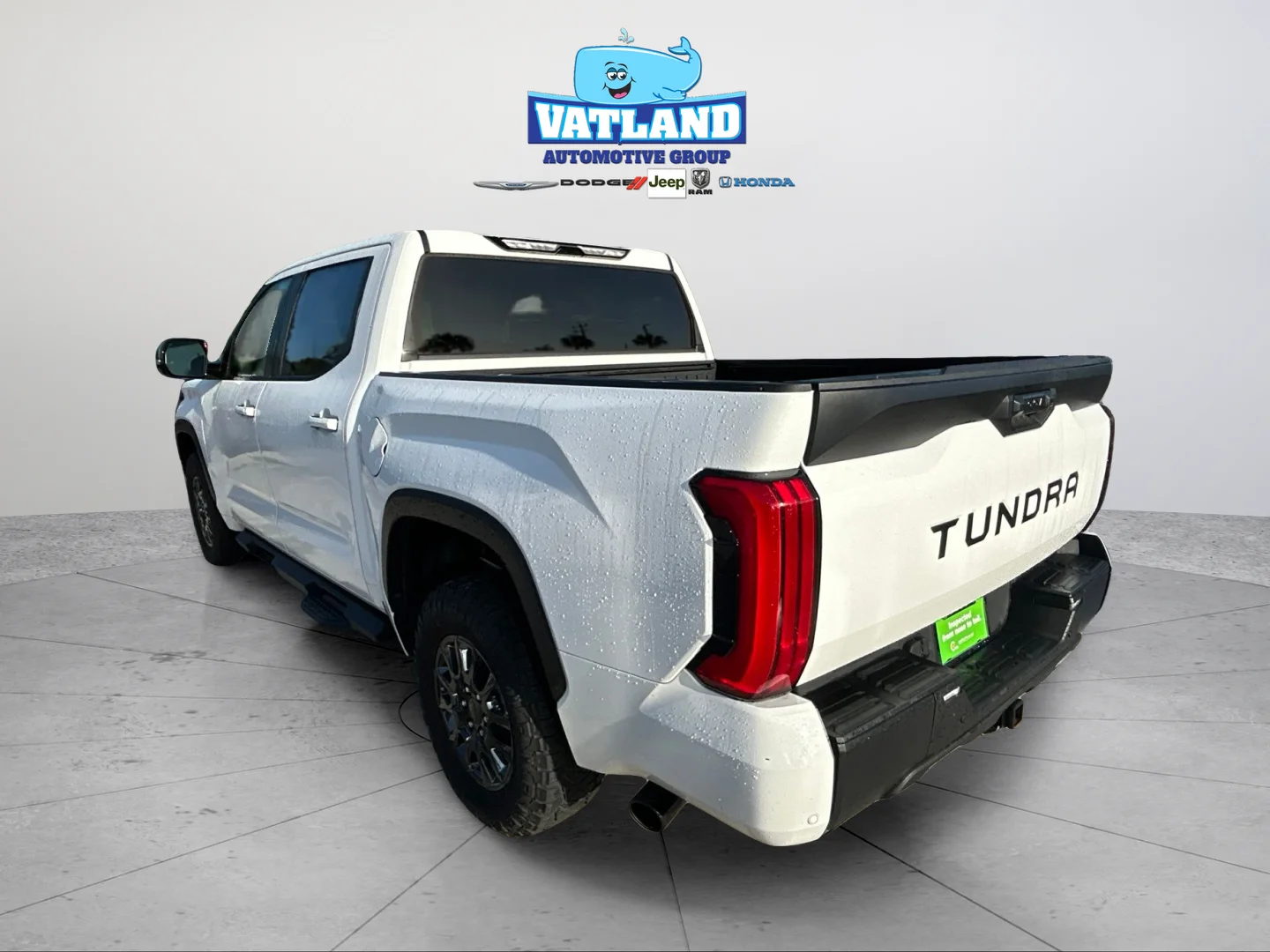Used 2024 Ice Toyota SR5 image 3