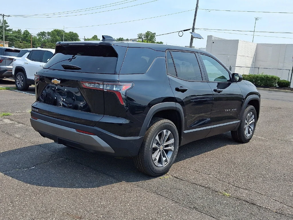 New 2027 Mosaic Black Metallic Chevrolet LT image 8