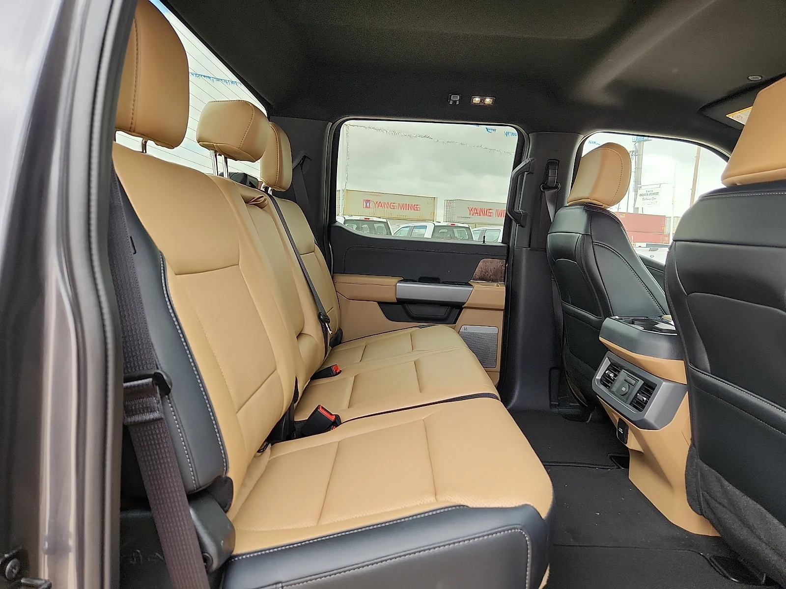 New 2026 Carbonized Gray Metallic Ford F-250® Lariat® image 19