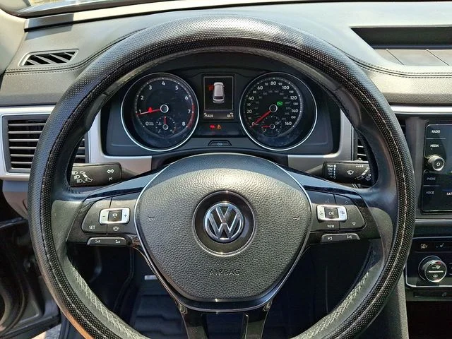 Used 2019 Gray Volkswagen 3.6L V6 SE image 20