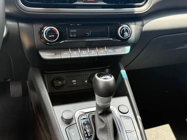 Used 2023 Gray Hyundai SEL image 19