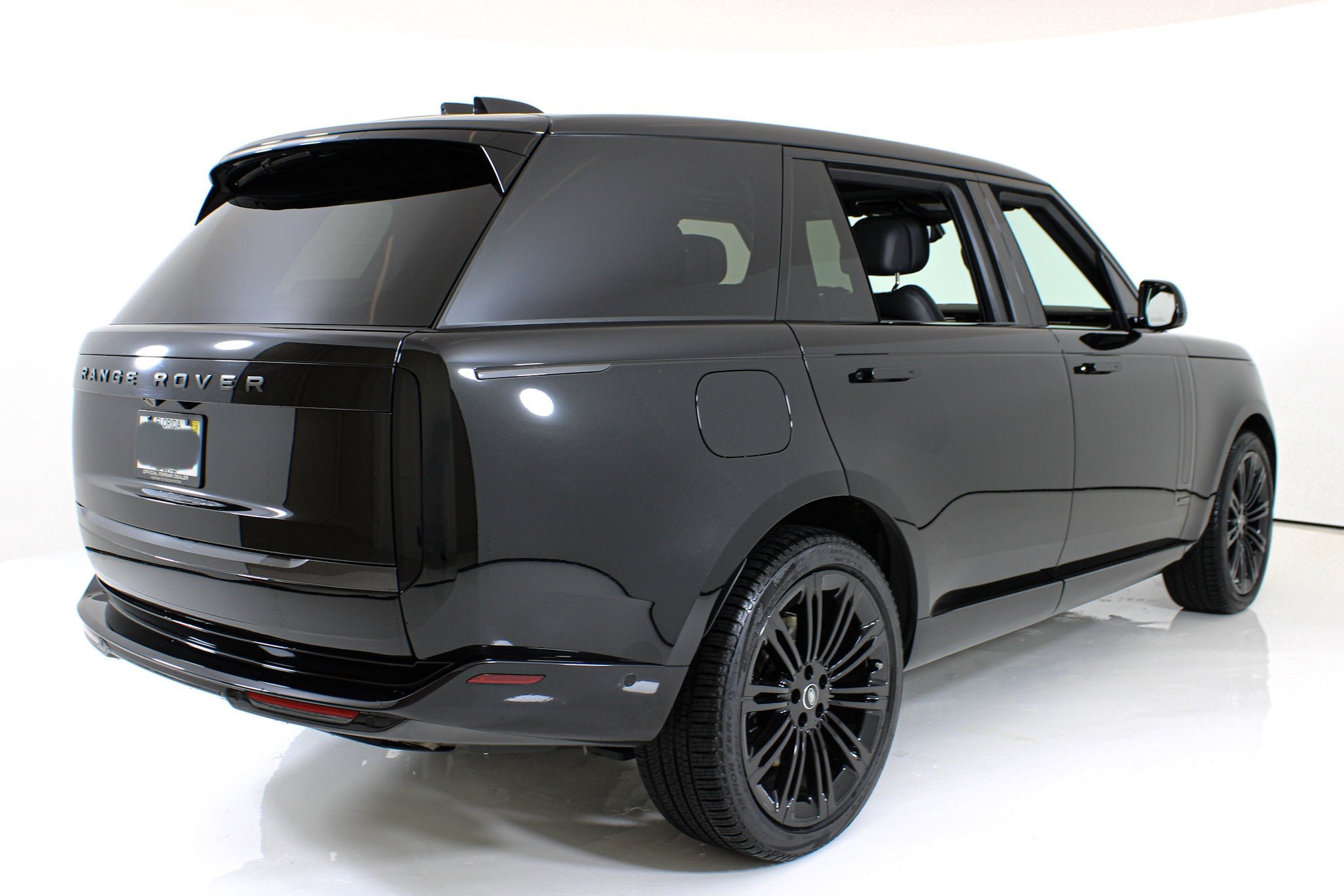 Used 2025 Black Land Rover Autobiography image 6