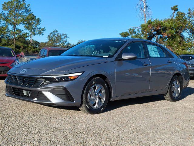 Used 2026 Silver Hyundai SE image 2