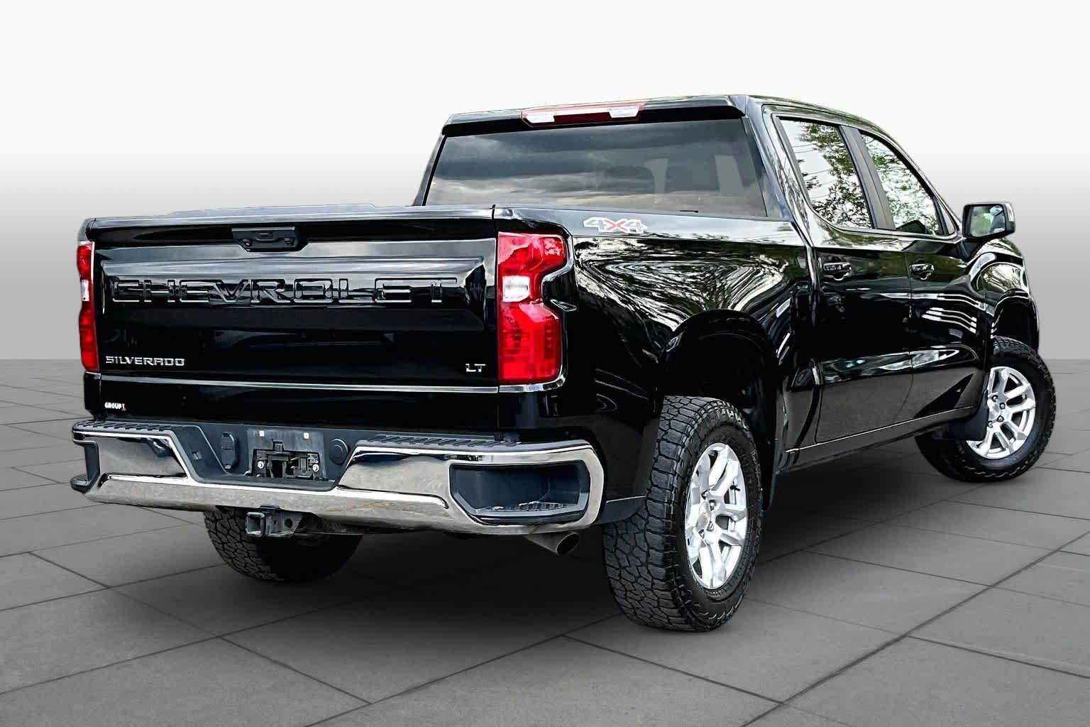 Used 2022 Black Chevrolet LT image 13