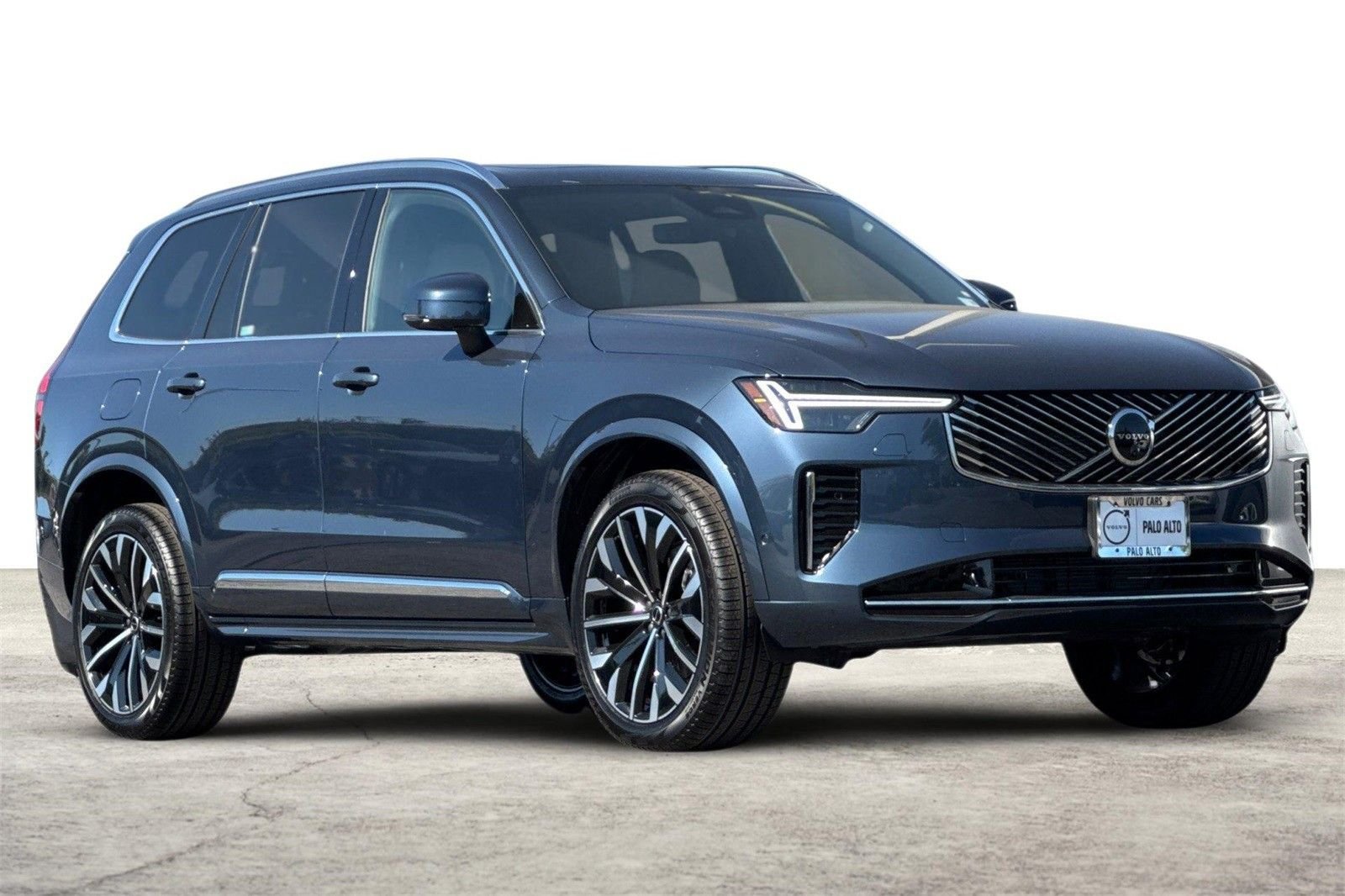 2026 Volvo XC90 Plus - Photo 9