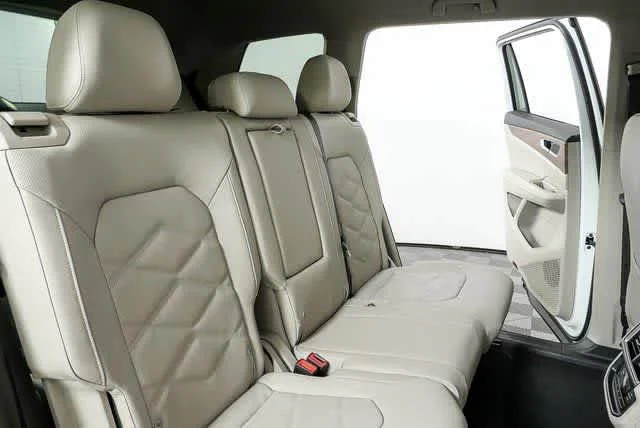 New 2026 Opal White Pearl Volkswagen 2.0T SE image 21