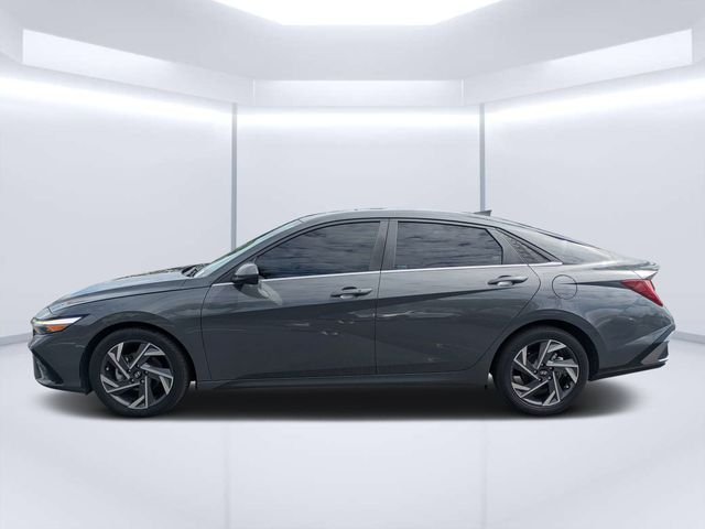 Used 2024 Gray Hyundai SEL image 6