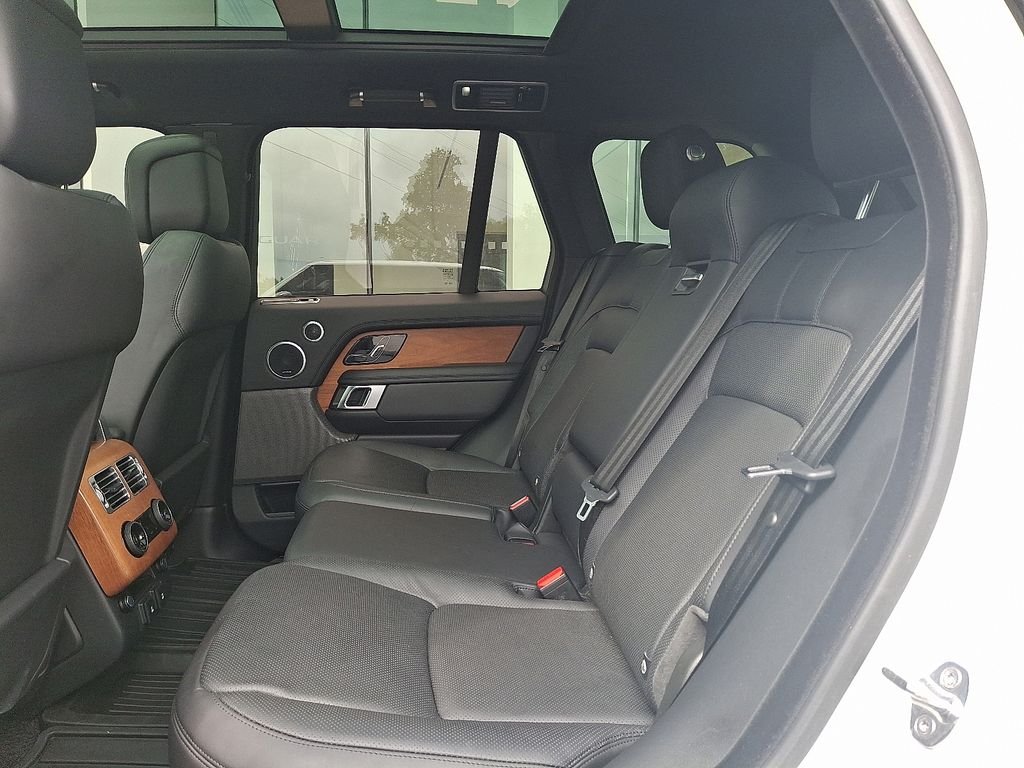 Used 2019 Fuji White Land Rover 3.0L V6 Supercharged HSE image 10
