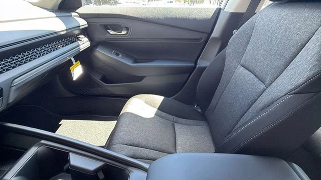 New 2026 White Honda SE image 23