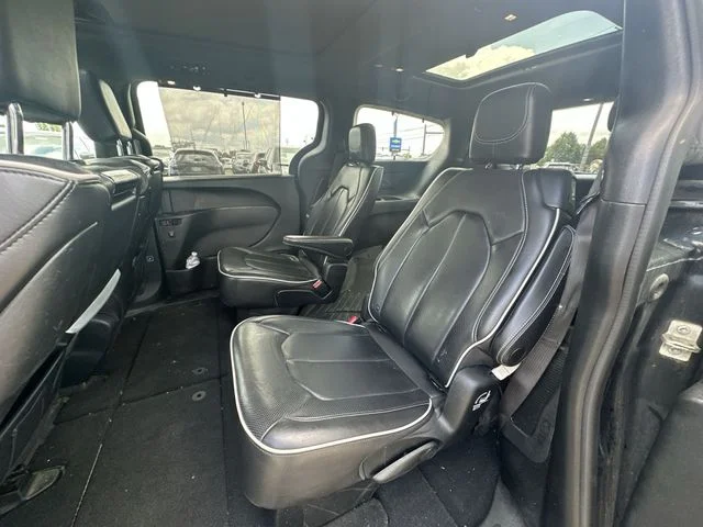 Used 2018 Black Chrysler Limited image 28