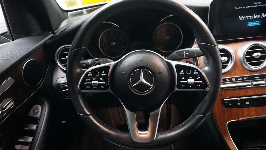 Certified Used 2022 White Mercedes-Benz GLC 300 image 32