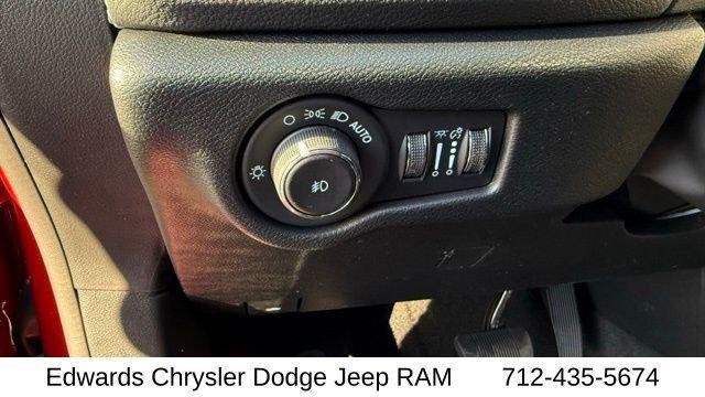 2026 Chrysler Pacifica Select - Photo 20