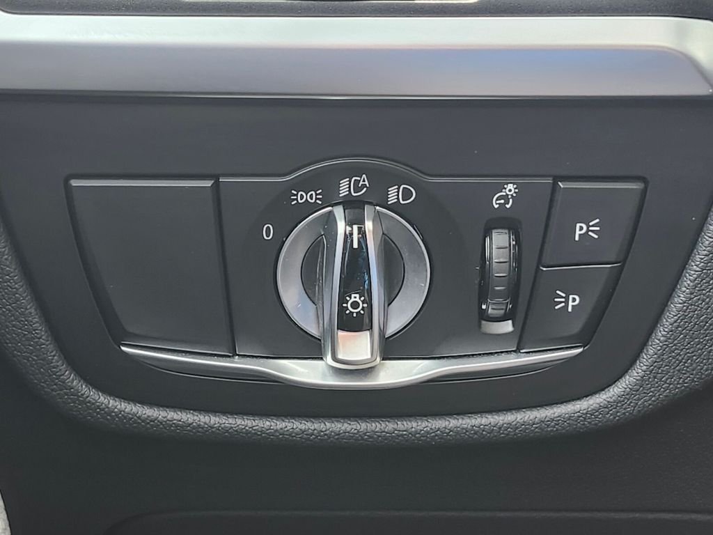 Certified Used 2022 Blue BMW xDrive30i image 26