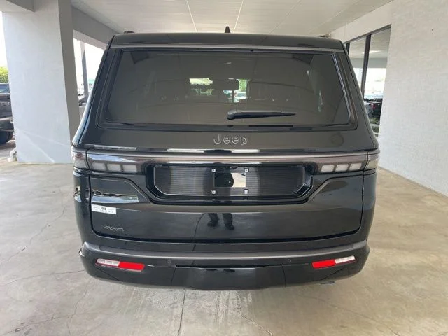 New 2026 High Gloss Black Exterior Paint Jeep Limited Altitude image 4