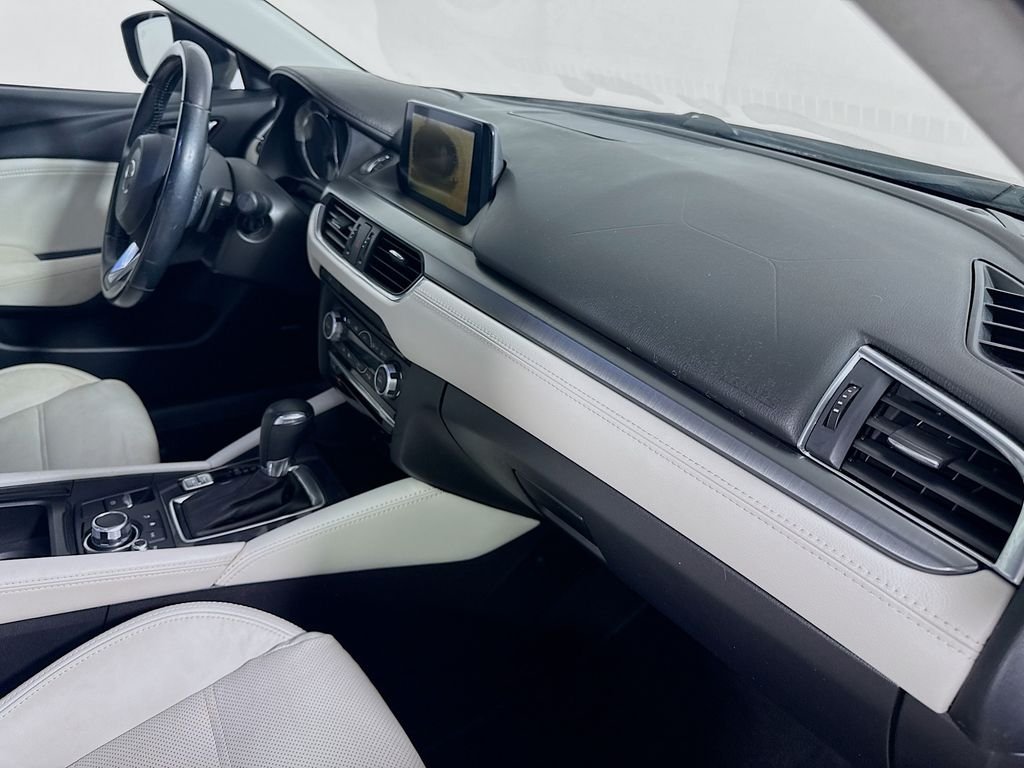 Used 2017 Titanium Flash Mica Mazda Grand Touring image 27