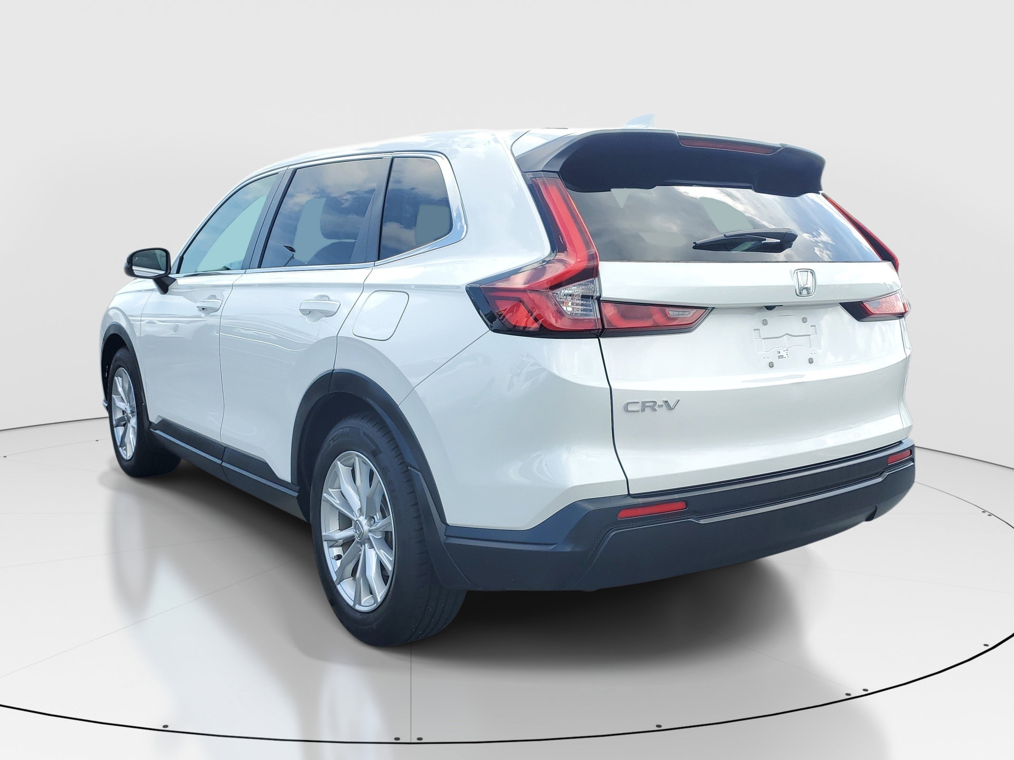 Used 2024 White Honda EX image 4
