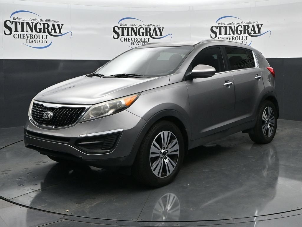 Used 2016 Silver Kia EX image 3