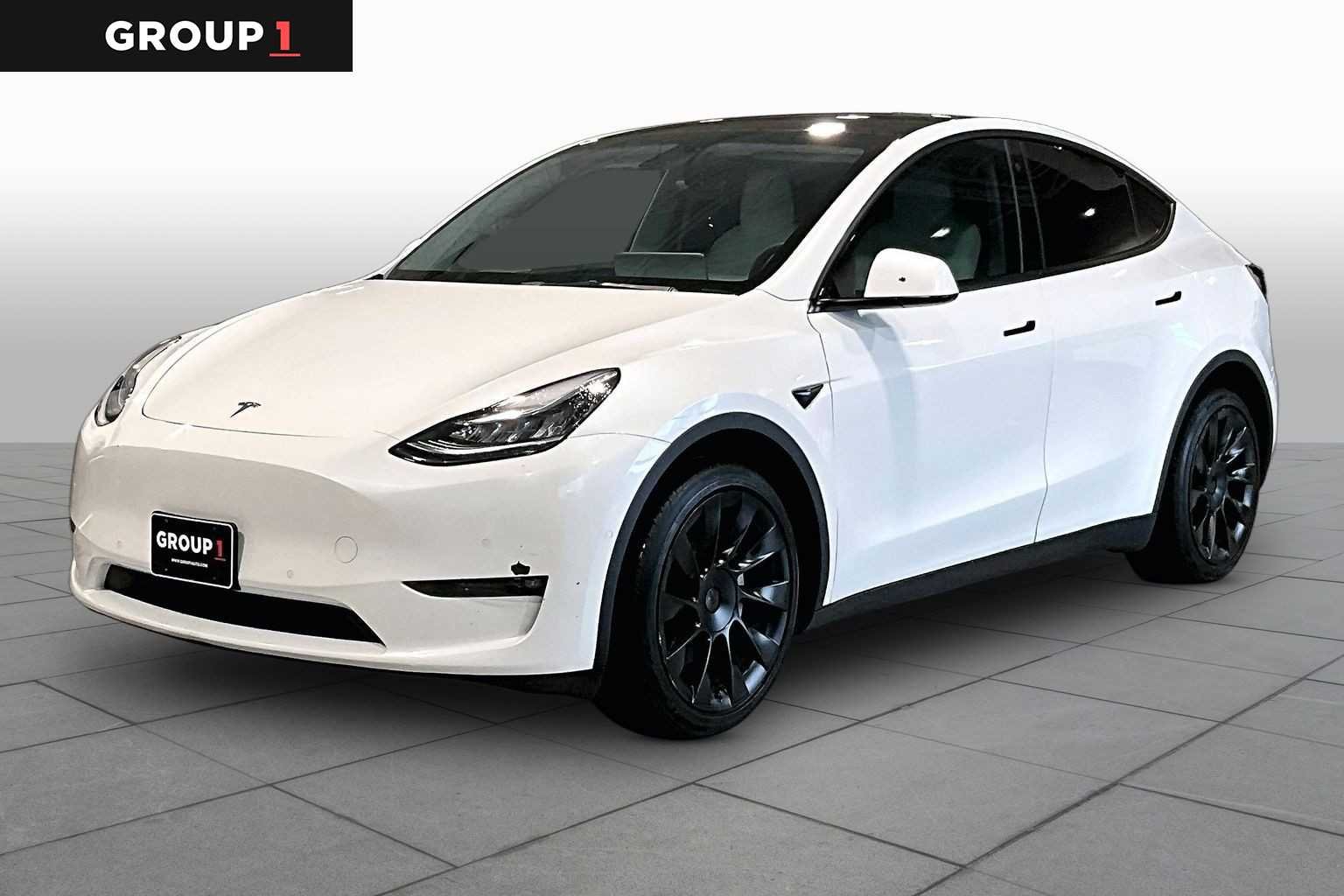 2022 Tesla Model Y Long Range Dual Motor All-Wheel Drive's photo
