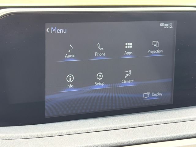 Used 2022 White Lexus 350 image 25