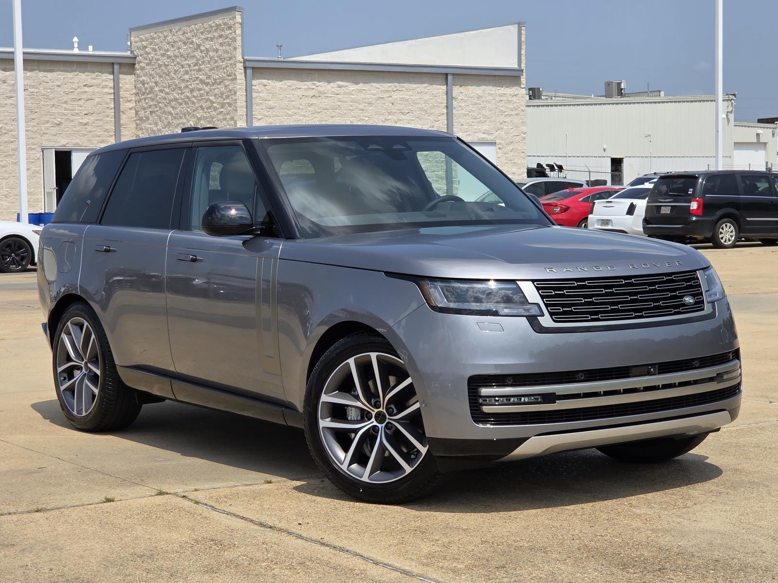 2026 Land Rover Range Rover SE