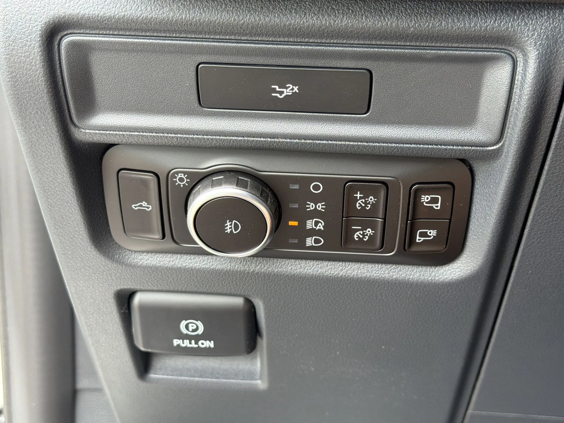 New 2026 Avalanche Ford Lariat® image 17