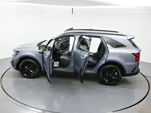 Used 2021 Everlasting Silver Kia SX image 43