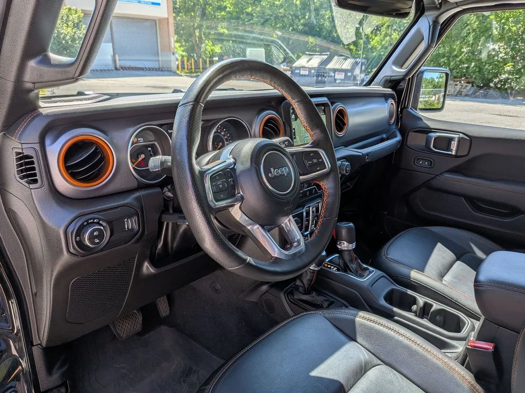 Used 2023 Black Jeep Mojave image 12