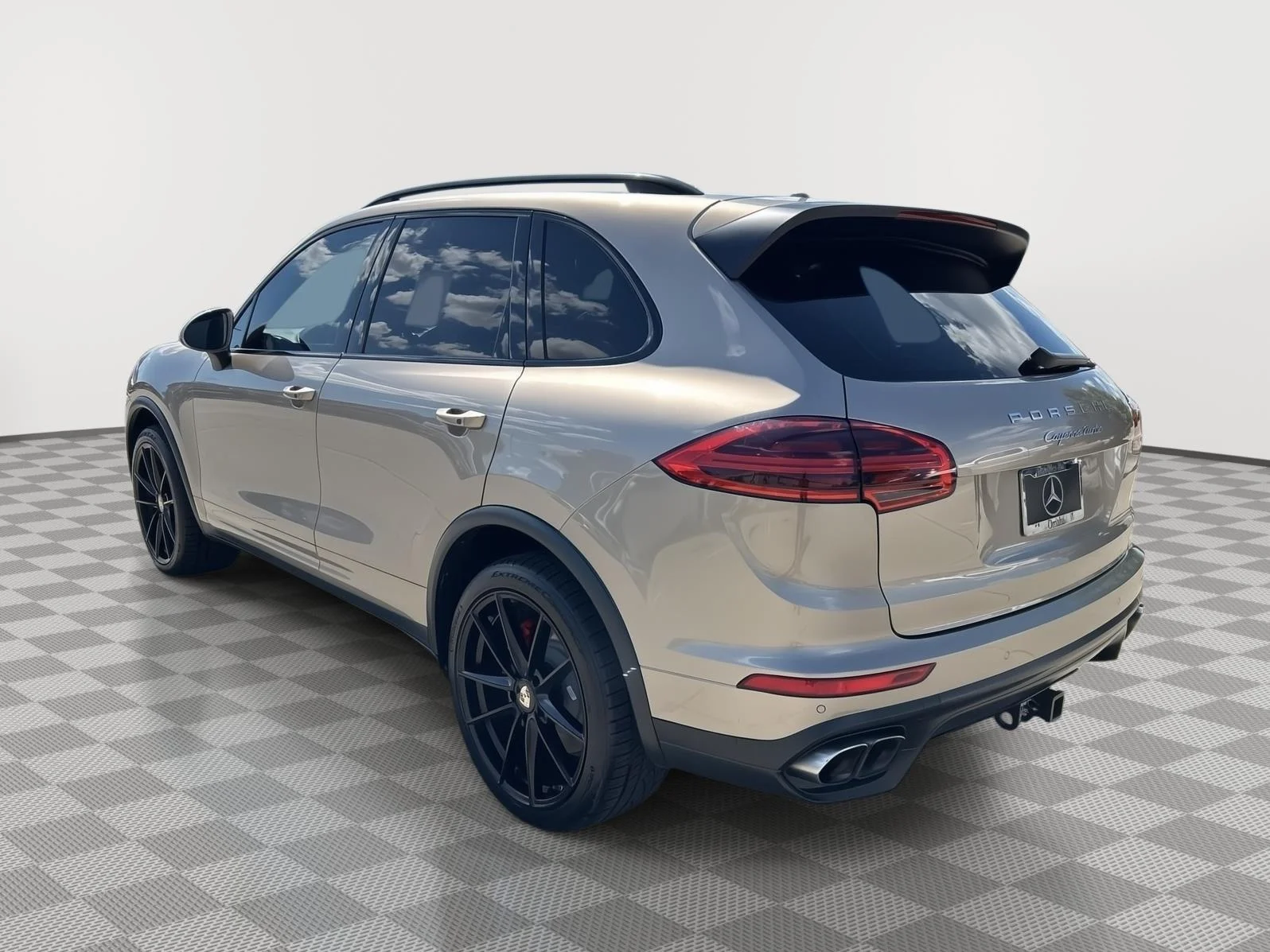 Used 2015 Palladium Metallic Porsche Turbo image 5