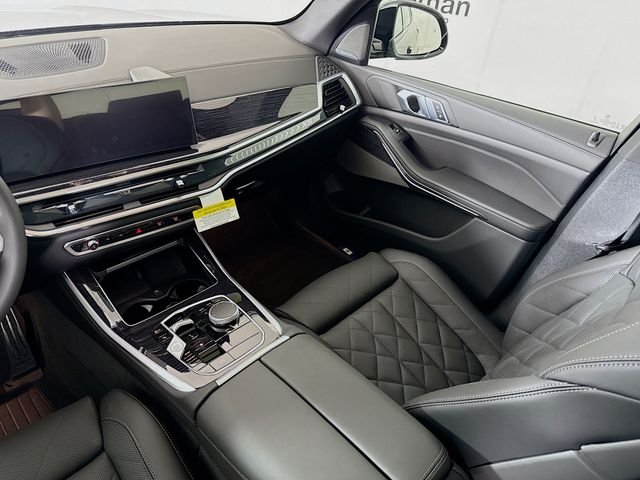 New 2026 Black Sapphire Metallic BMW xDrive40i image 25
