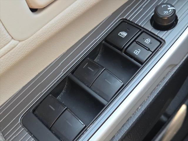 Certified Used 2025 MAGNETIC GRAY MET. Toyota  image 31