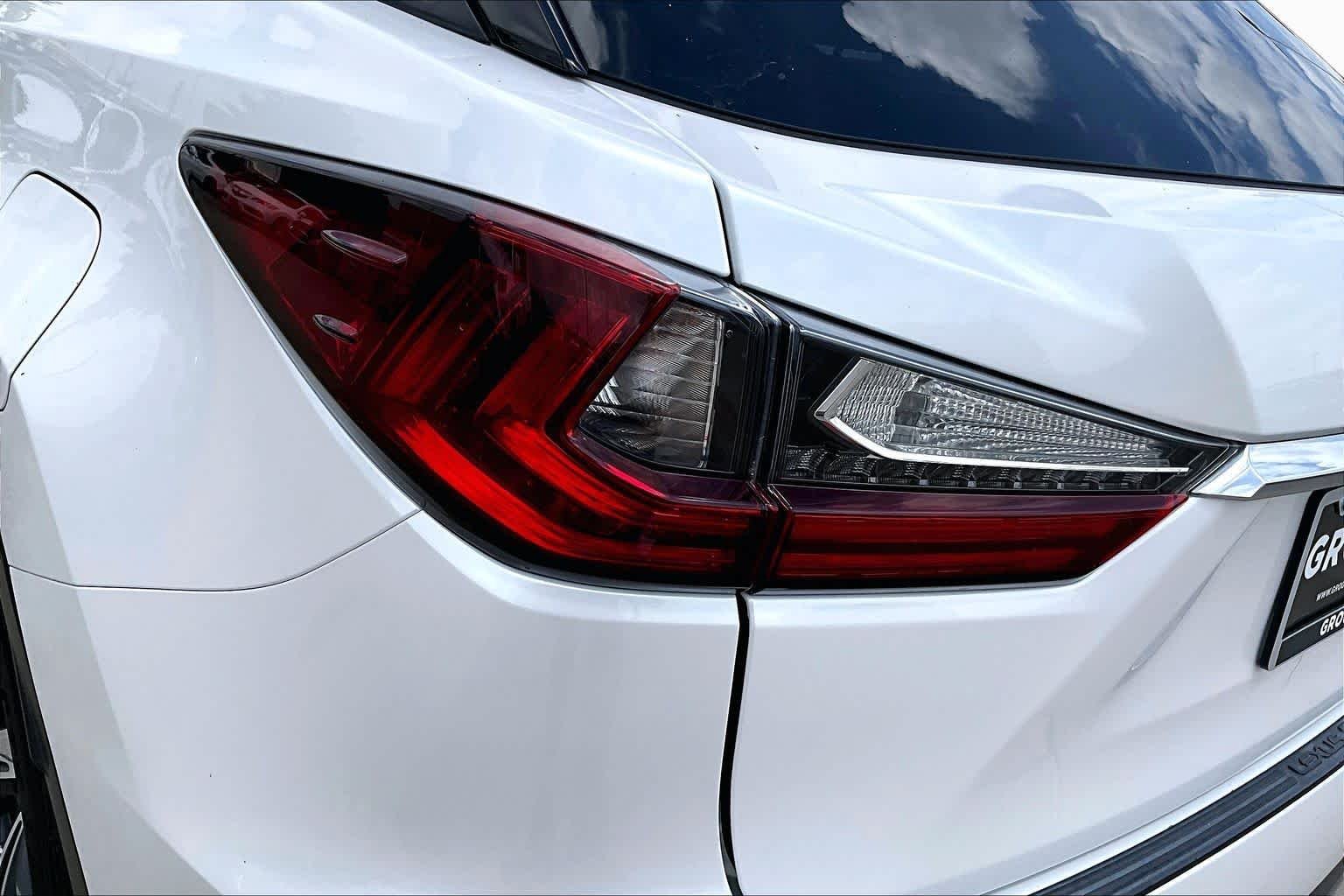 Used 2018 Eminent White Pearl Lexus  image 26