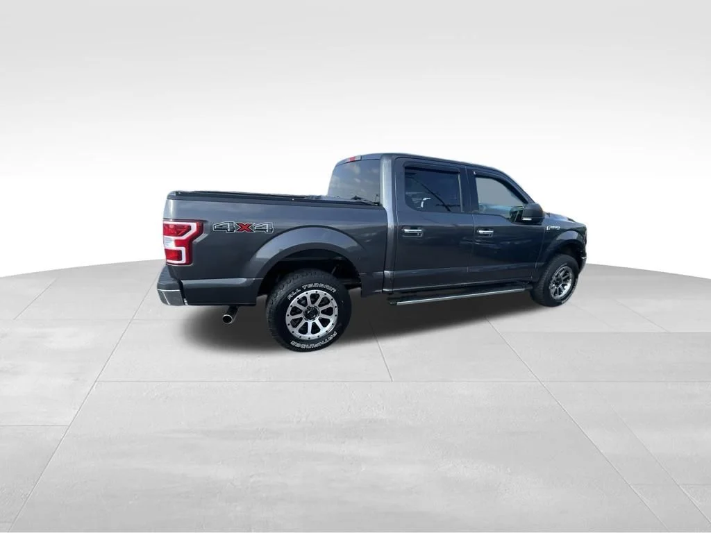 Used 2018 Gray Ford XLT image 17