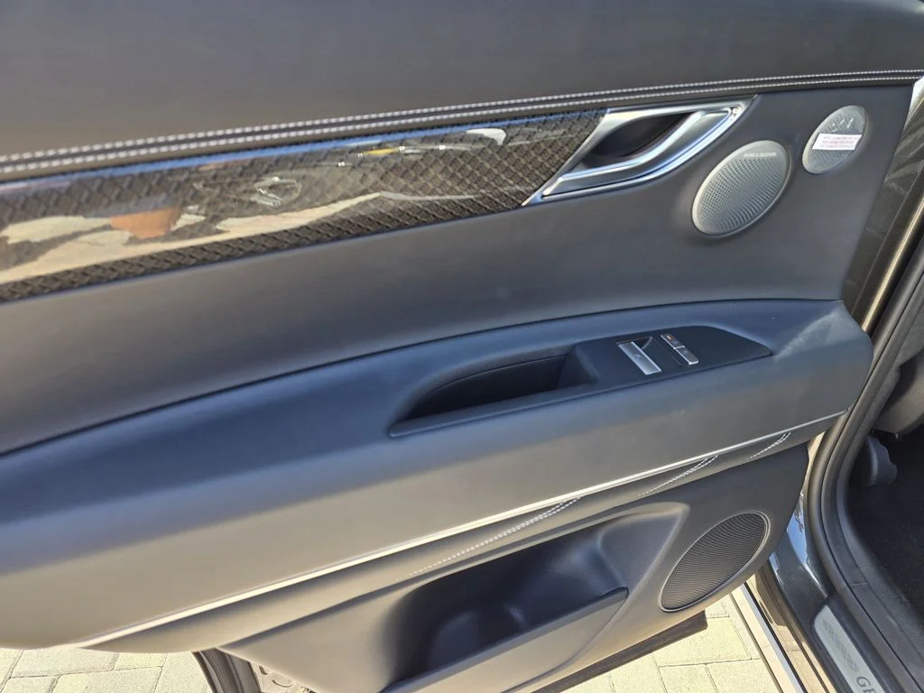 New 2026 Silver Genesis 3.5T e-SC image 13