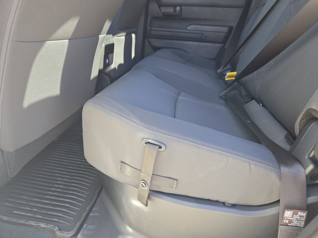 2026 Toyota Tacoma SR5 - Photo 21