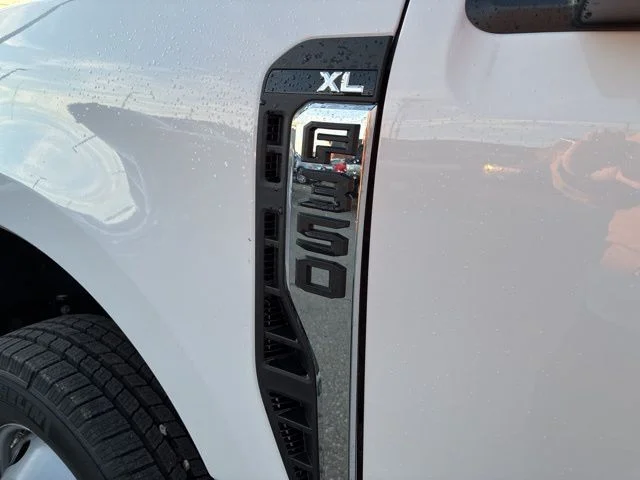 2026 Ford F-350 Super Duty Chassis Cab XL - Photo 17