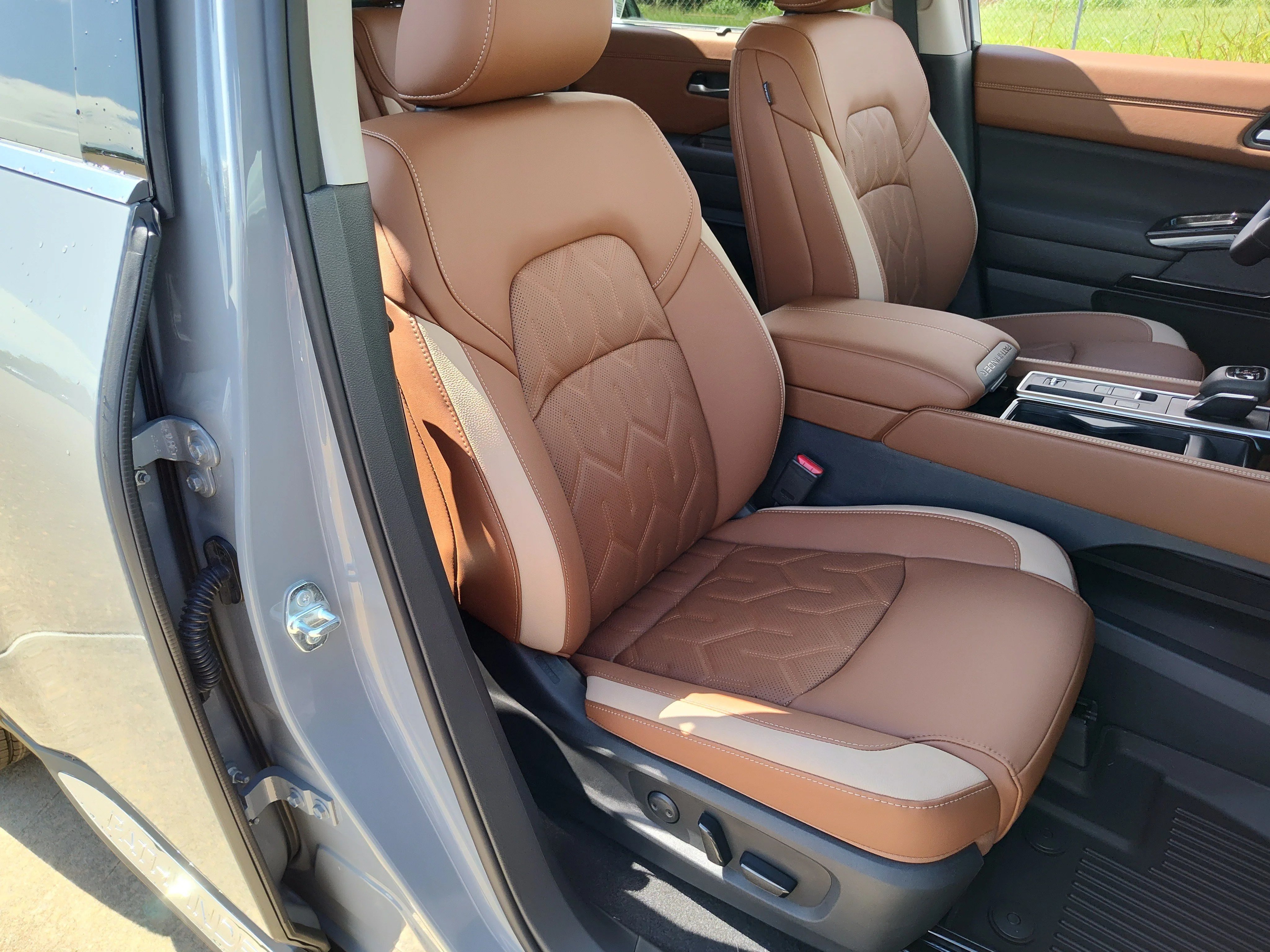 New 2026 Boulder Gray Pearl Nissan Platinum image 13
