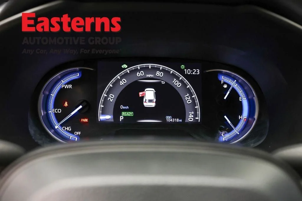 Used 2023 Silver Toyota LE image 19