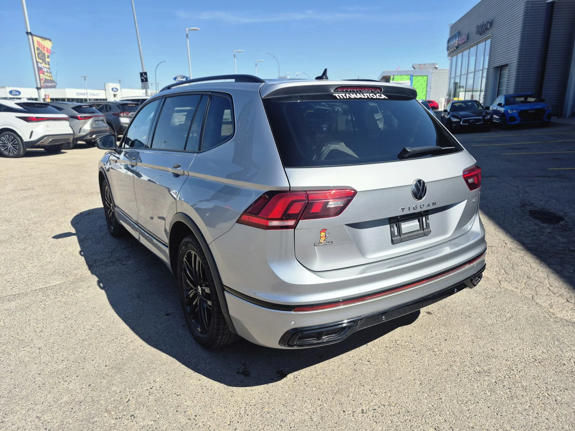 Certified Used 2022 Pyrite Silver Metallic Volkswagen Comfortline R-Line Black Edition*Adaptive Cruise | Remote Start | Htd Leather | Pano Roof | CarPlay image 7