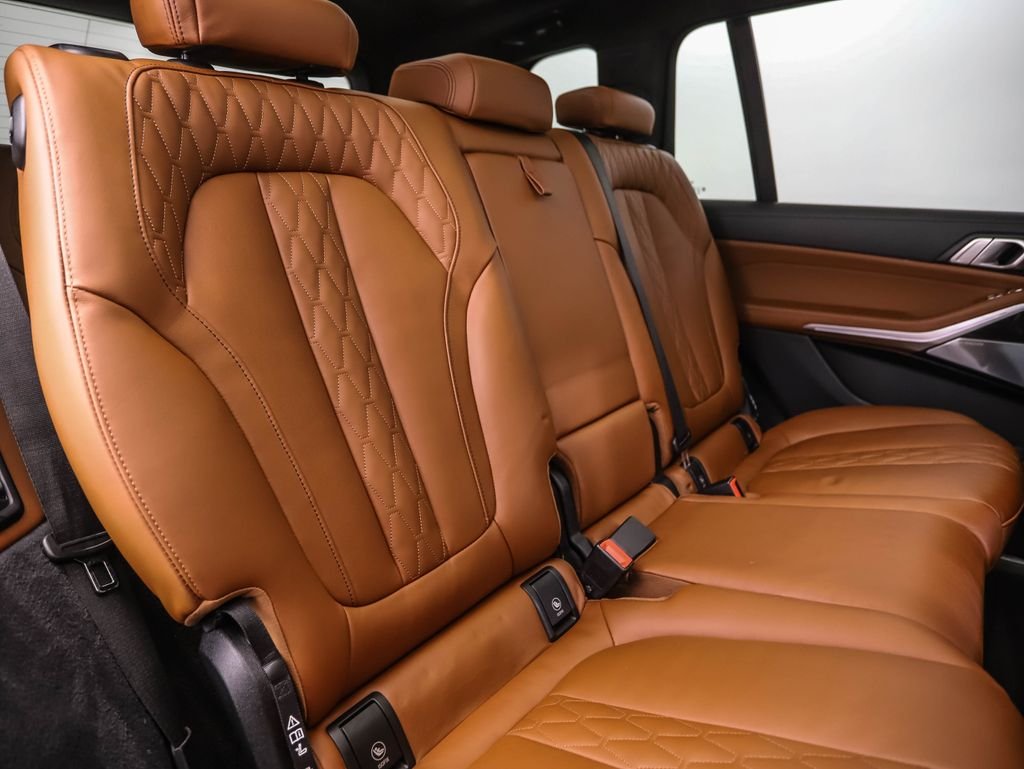 Used 2024 Blue Metallic BMW M60i image 29