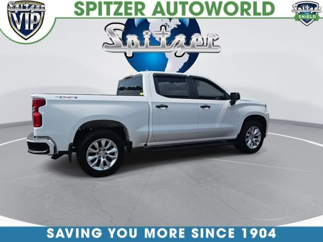 Used 2022 Summit White Chevrolet Custom image 3