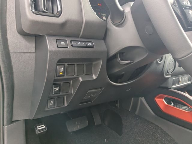 2025 Nissan Frontier PRO-X - Photo 18