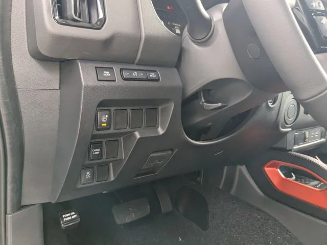 2025 Nissan Frontier PRO-X - Photo 18