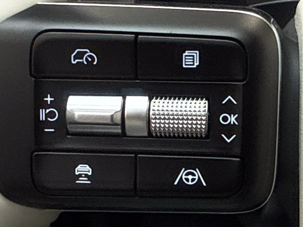New 2027 Serenity White Hyundai SE image 22